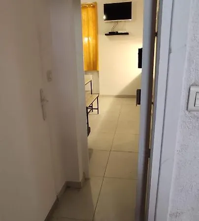 S4 Apartment *